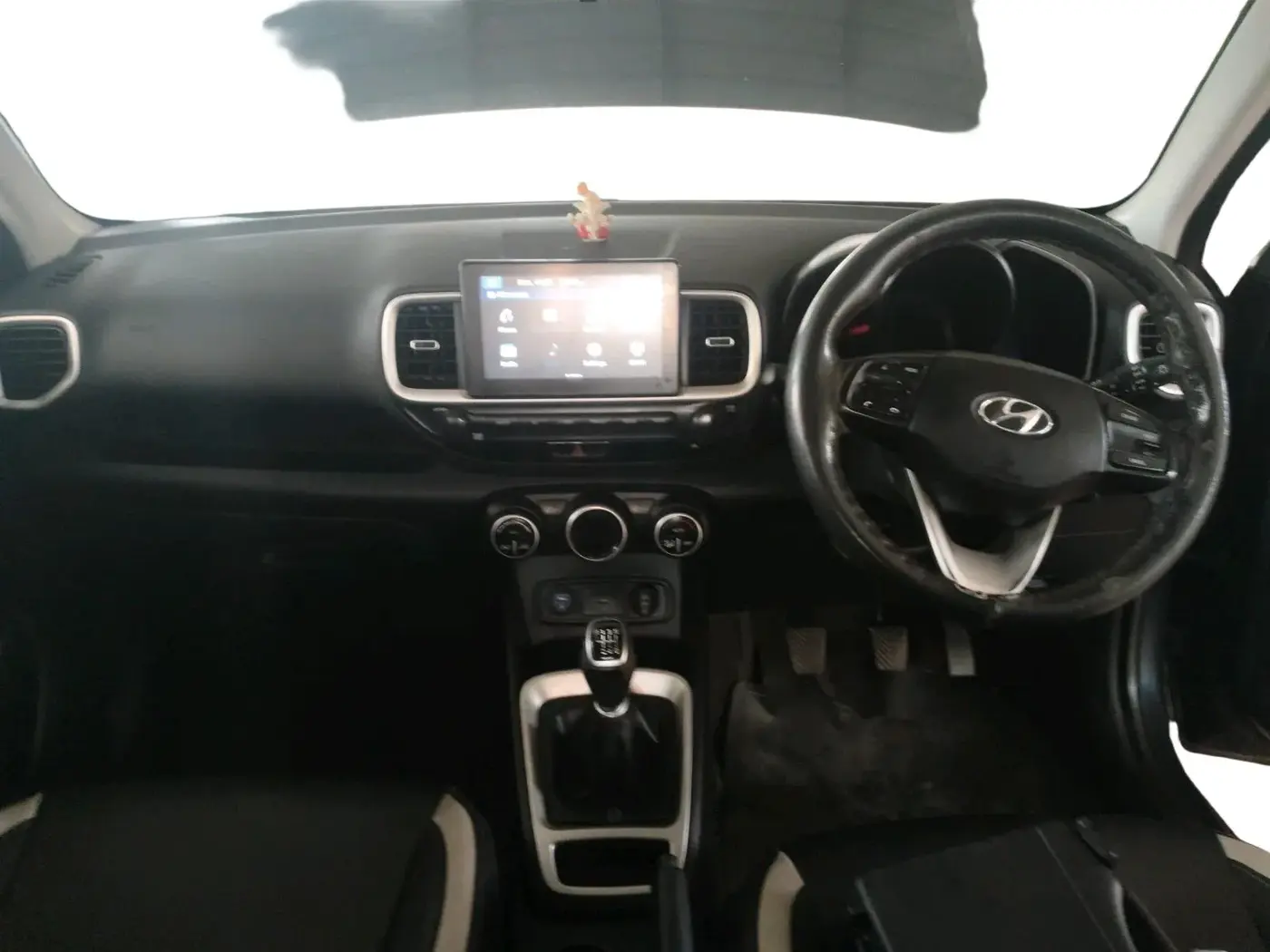 2021 Hyundai VENUE SX 1.0 TURBO, Petrol, Manual, 55,220 km, interior