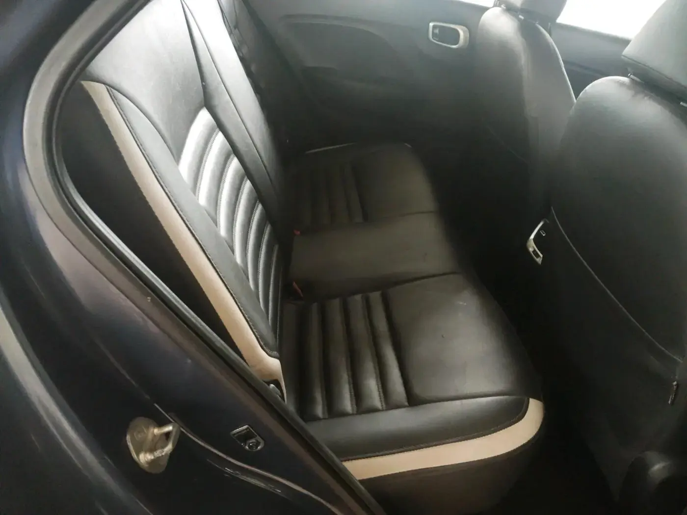 2021 Hyundai VENUE SX 1.0 TURBO, Petrol, Manual, 55,220 km, interior