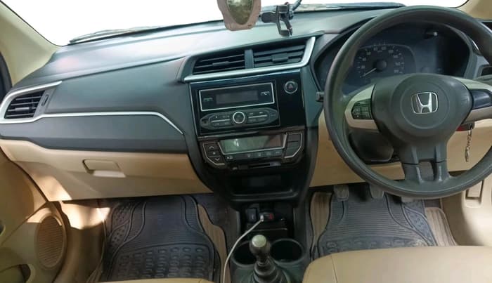 2017 Honda Amaze 1.5L I-DTEC S, Diesel, Manual, 96,608 km, interior