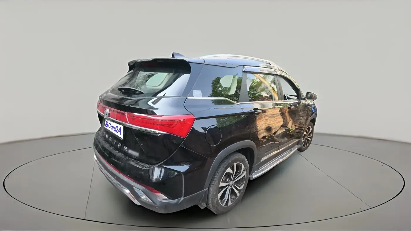 2024 MG HECTOR PLUS SHARP PRO 1.5 PETROL TURBO CVT 7 STR, Petrol, Automatic, 11,978 km, exterior