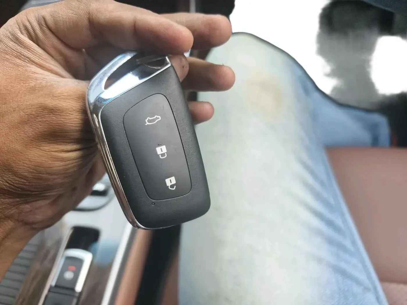 2024 MG HECTOR PLUS SHARP PRO 1.5 PETROL TURBO CVT 7 STR, Petrol, Automatic, 11,978 km, interior