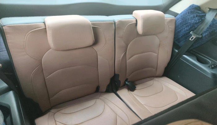 2024 MG HECTOR PLUS SHARP PRO 1.5 PETROL TURBO CVT 7 STR, Petrol, Automatic, 11,978 km, interior
