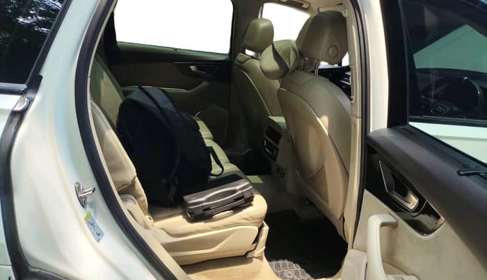 2019 Audi Q7 45 TDI QUATTRO PREMIUM PLUS, Diesel, Automatic, 88,693 km, interior