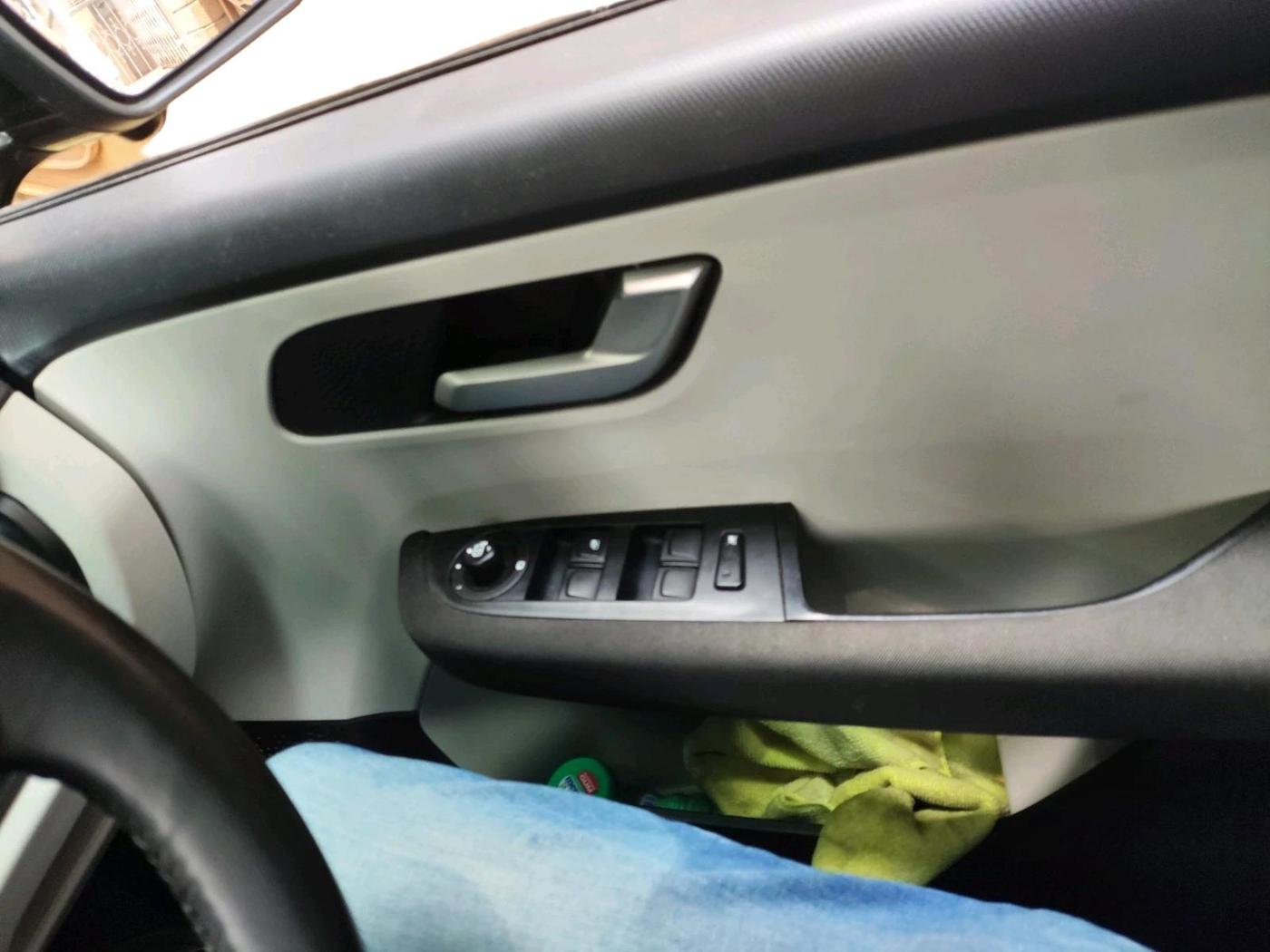 2024 Tata ALTROZ XZ + SUNROOF, Petrol, Manual, 14,336 km, interior