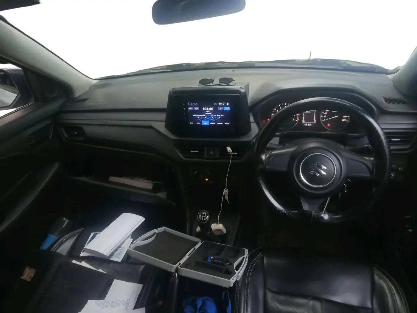2023 Maruti BREZZA LXI SMART HYBRID, Petrol, Manual, 43,182 km, interior