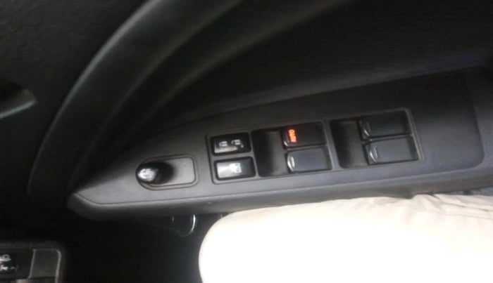 2023 Maruti BREZZA LXI SMART HYBRID, Petrol, Manual, 43,182 km, interior