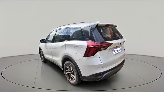 2023 Mahindra XUV700 AX 5 P AT 5 STR, Petrol, Automatic, 27,414 km, exterior