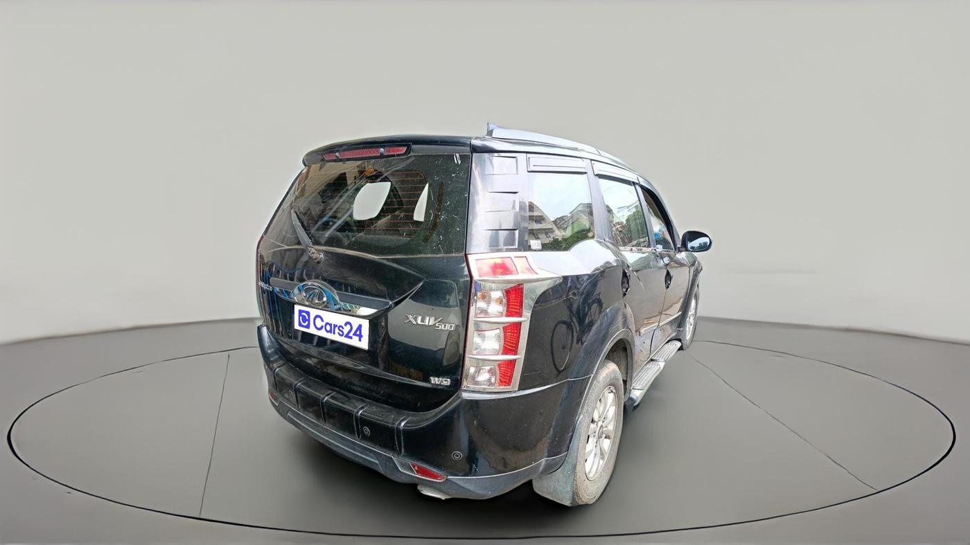 2017 Mahindra XUV500 W9, Diesel, Manual, 32,217 km, exterior