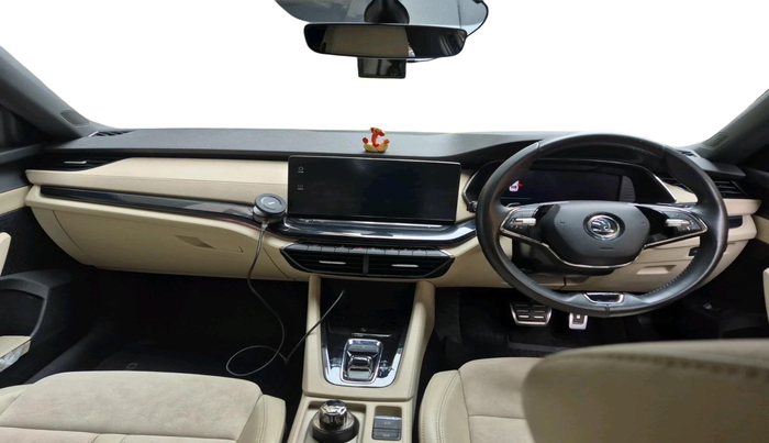 2022 Skoda Octavia L&K 2.0 AT, Petrol, Automatic, 14,223 km, interior