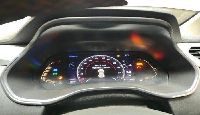 2024 Renault Kiger RXZ MT, Petrol, Manual, 3,321 km, interior