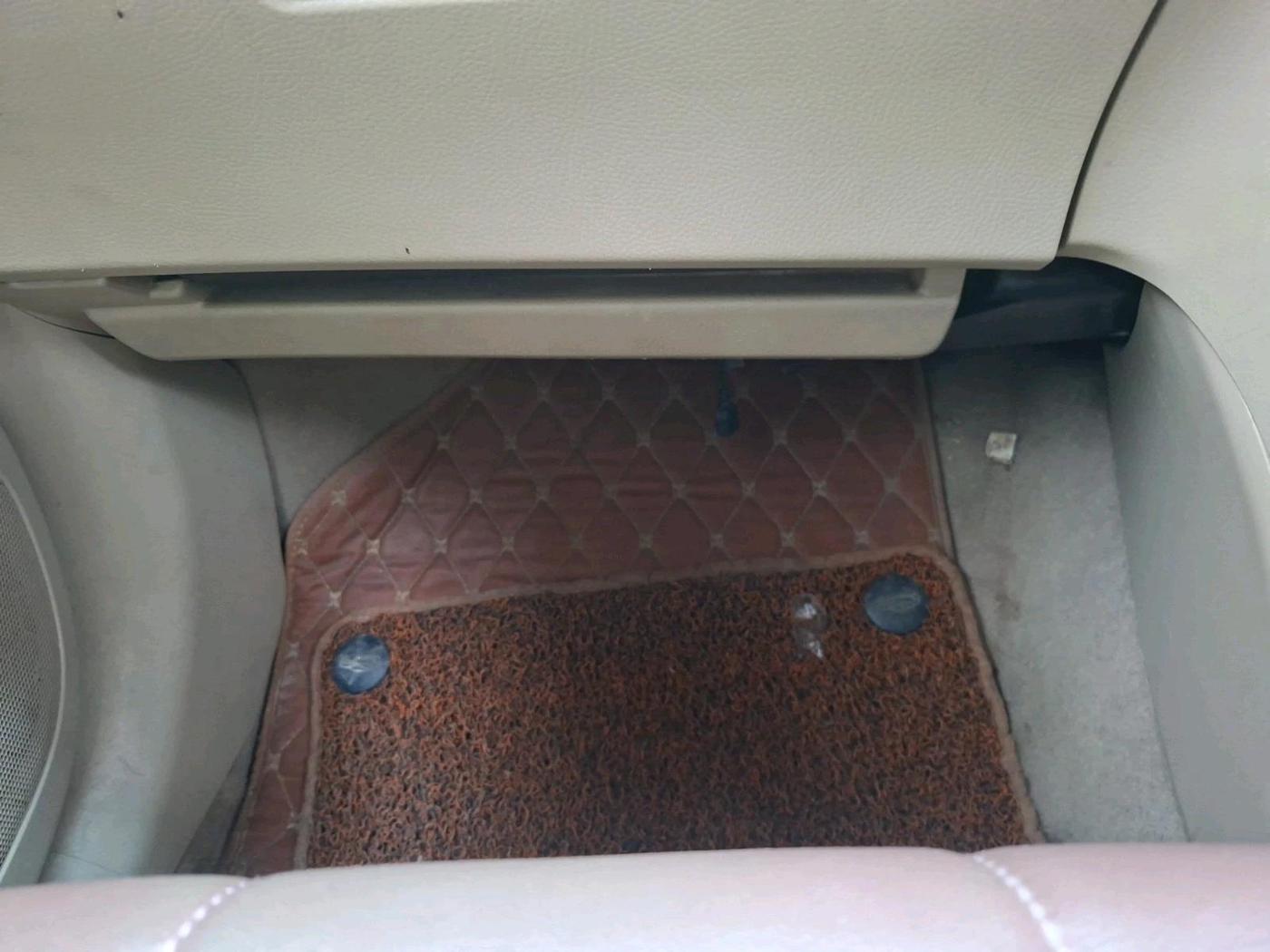 2013 Maruti Ertiga VXI, Petrol, Manual, interior