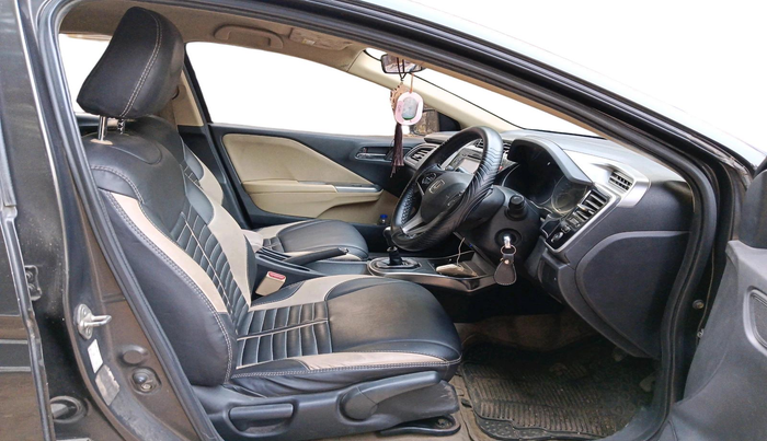2015 Honda City 1.5L I-DTEC V, Diesel, Manual, 52,882 km, interior