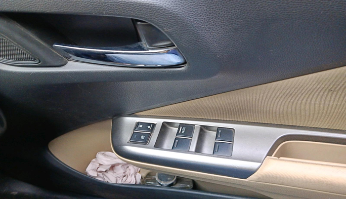 2015 Honda City 1.5L I-DTEC V, Diesel, Manual, 52,882 km, interior