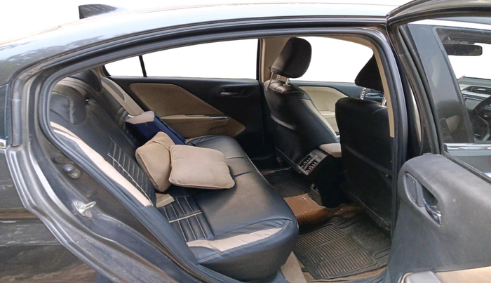 2015 Honda City 1.5L I-DTEC V, Diesel, Manual, 52,882 km, interior