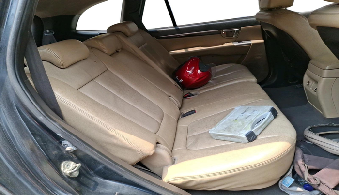 2013 Hyundai Santa Fe 2 WD, Diesel, Manual, 1,25,930 km, interior