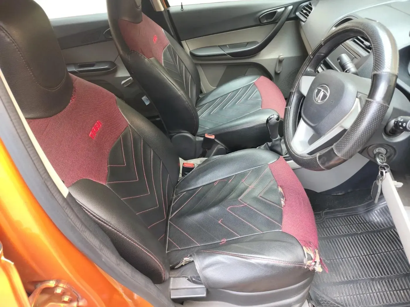 2018 Tata Tiago XE PETROL, Petrol, Manual, 80,244 km, interior