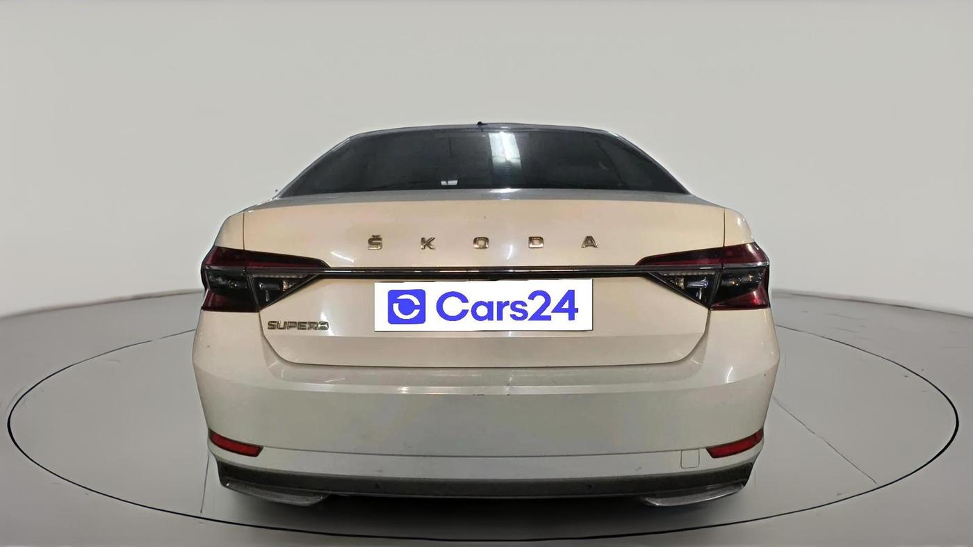 2022 Skoda Superb L&K 2.0 TSI AT, Petrol, Automatic, 57,329 km, exterior