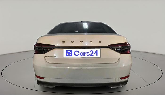 2022 Skoda Superb L&K 2.0 TSI AT, Petrol, Automatic, 57,329 km, exterior