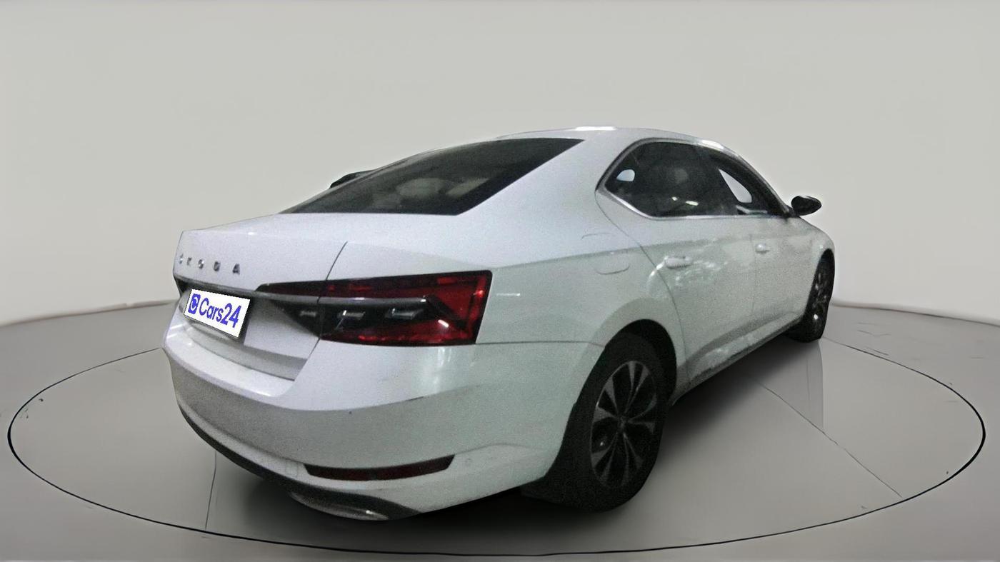 2022 Skoda Superb L&K 2.0 TSI AT, Petrol, Automatic, 57,329 km, exterior