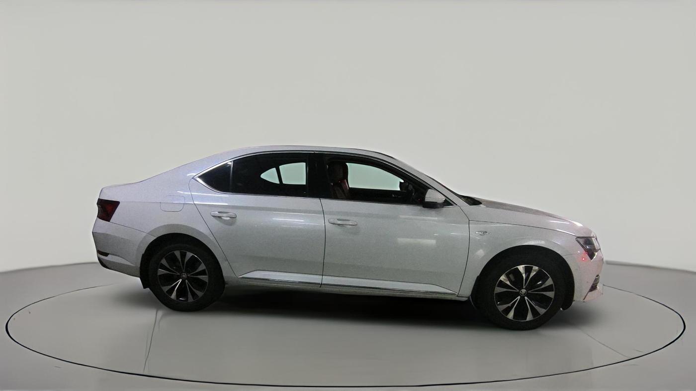 2022 Skoda Superb L&K 2.0 TSI AT, Petrol, Automatic, 57,329 km, exterior