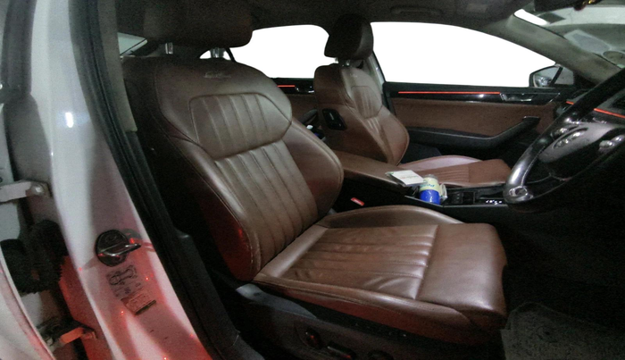 2022 Skoda Superb L&K 2.0 TSI AT, Petrol, Automatic, 57,329 km, interior