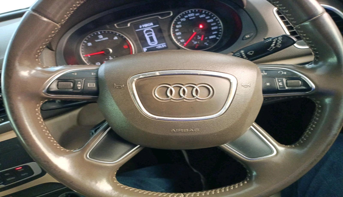 2013 Audi Q3 2.0 TDI QUATTRO, Diesel, Automatic, 1,24,856 km, interior
