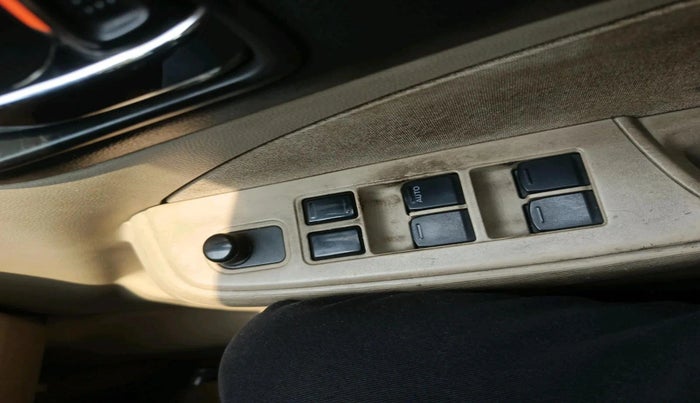 2017 Maruti Dzire VXI, Petrol, Manual, 81,126 km, interior