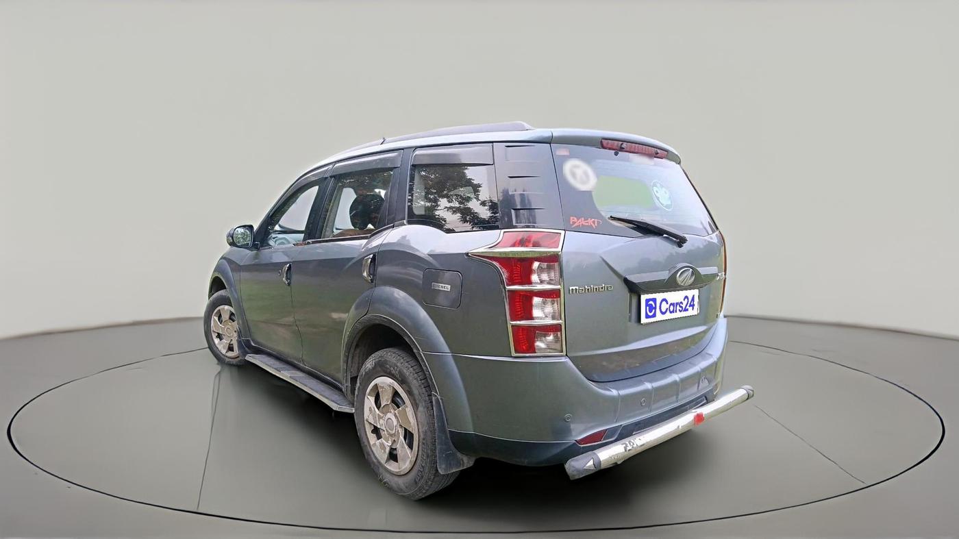 2018 Mahindra XUV500 W6, Diesel, Manual, 1,61,805 km, exterior