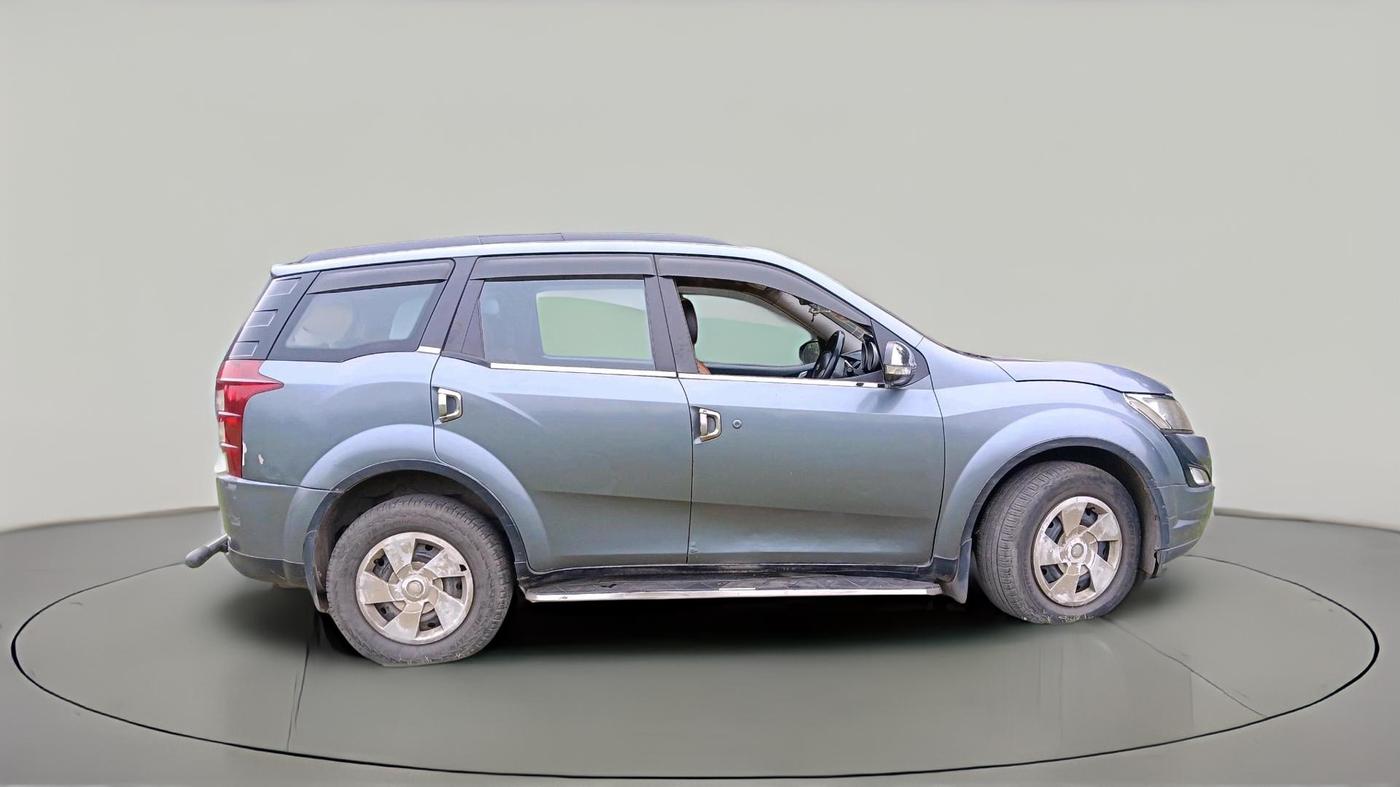 2018 Mahindra XUV500 W6, Diesel, Manual, 1,61,805 km, exterior