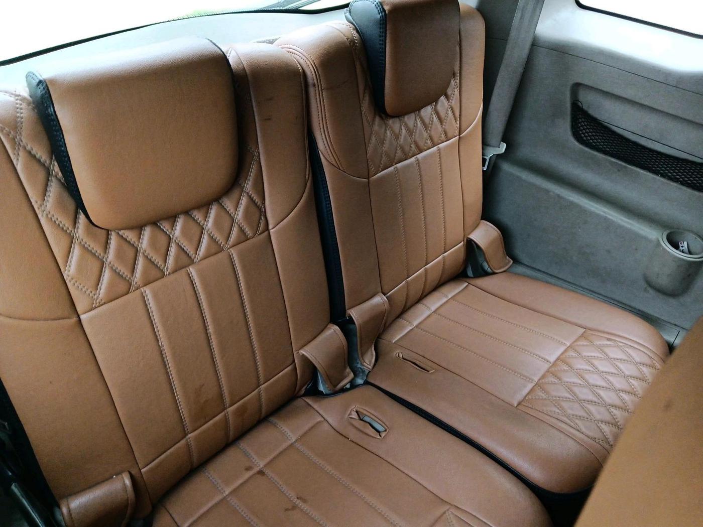 2018 Mahindra XUV500 W6, Diesel, Manual, 1,61,805 km, interior