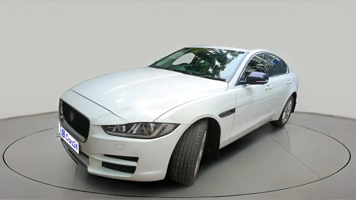 2017 Jaguar XE PRESTIGE DIESEL, Diesel, Automatic, 21,182 km, exterior
