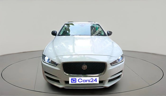 2017 Jaguar XE PRESTIGE DIESEL, Diesel, Automatic, 21,182 km, exterior