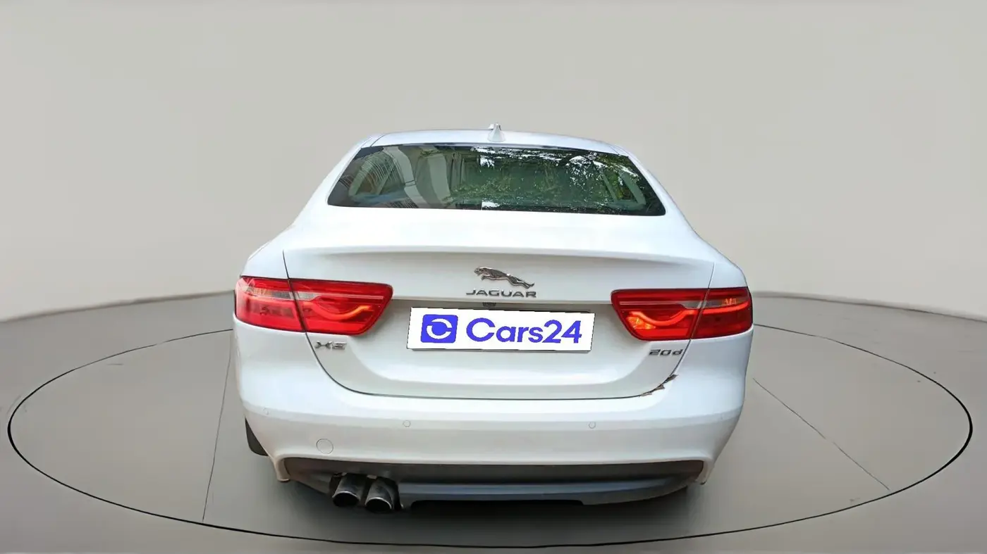 2017 Jaguar XE PRESTIGE DIESEL, Diesel, Automatic, 21,182 km, exterior