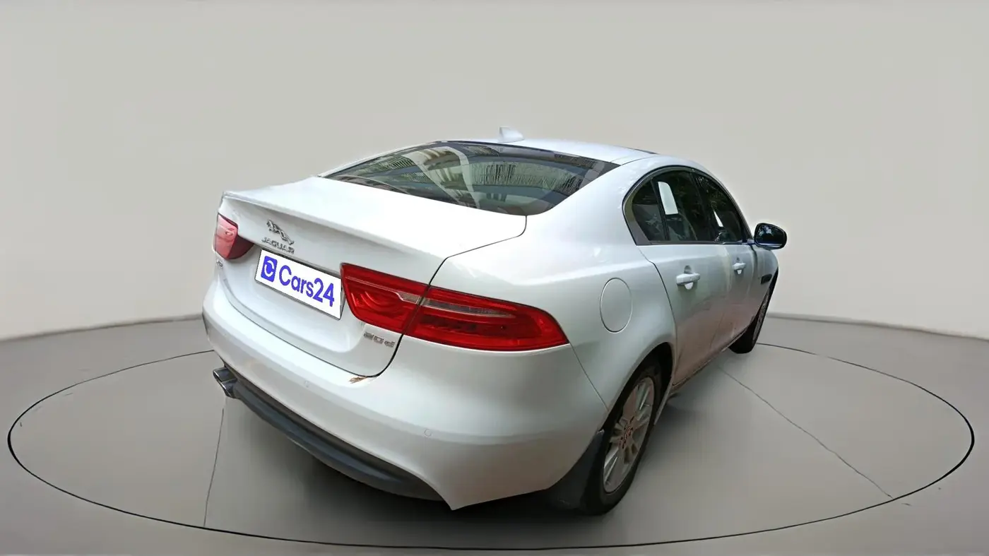 2017 Jaguar XE PRESTIGE DIESEL, Diesel, Automatic, 21,182 km, exterior
