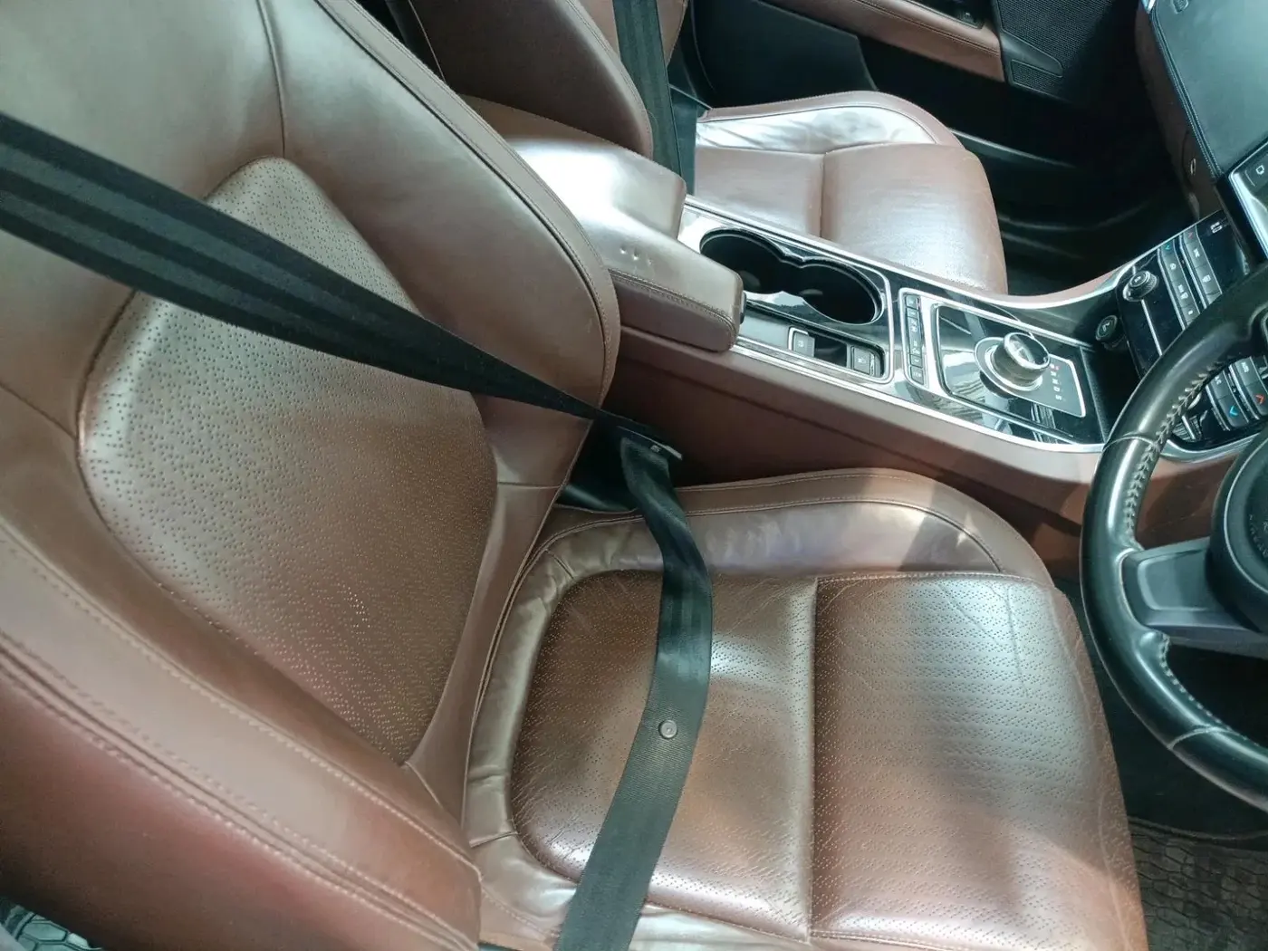 2017 Jaguar XE PRESTIGE DIESEL, Diesel, Automatic, 21,182 km, interior