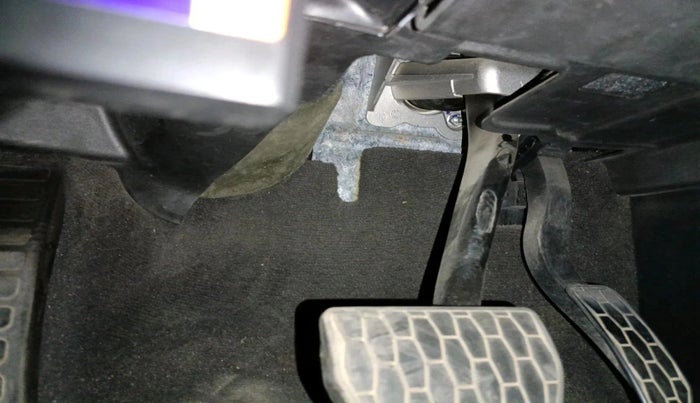 2017 Jaguar XE PRESTIGE DIESEL, Diesel, Automatic, 21,182 km, interior