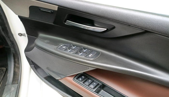 2017 Jaguar XE PRESTIGE DIESEL, Diesel, Automatic, 21,182 km, interior