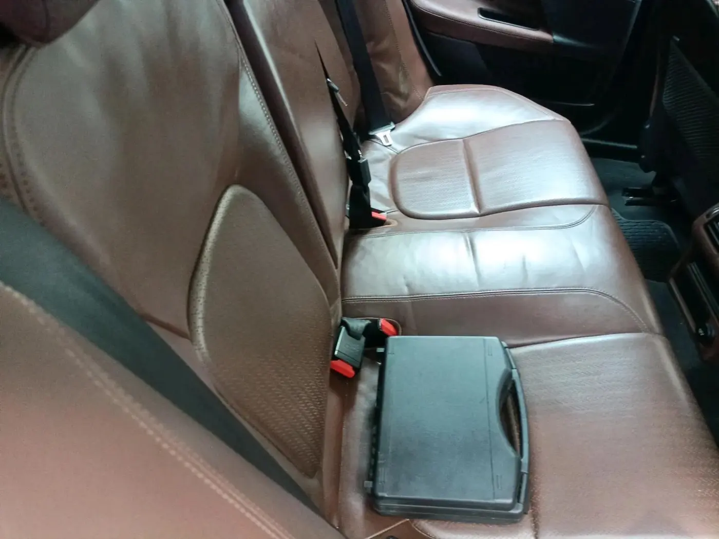 2017 Jaguar XE PRESTIGE DIESEL, Diesel, Automatic, 21,182 km, interior
