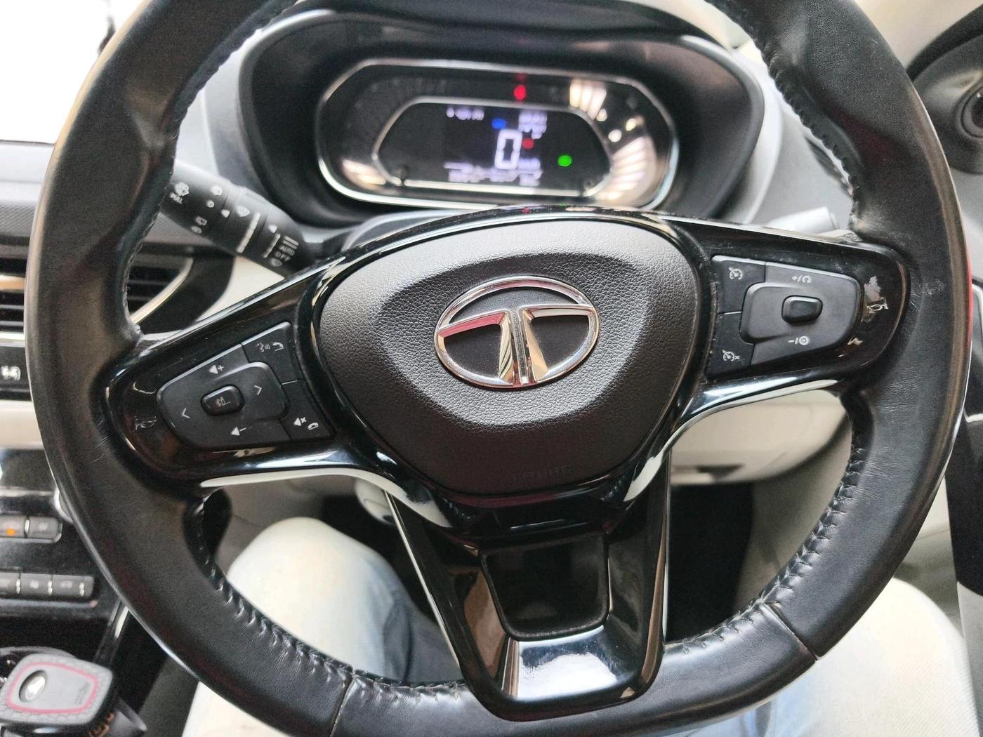2022 Tata NEXON XZ PLUS (HS) PETROL, Petrol, Manual, 33,264 km, interior