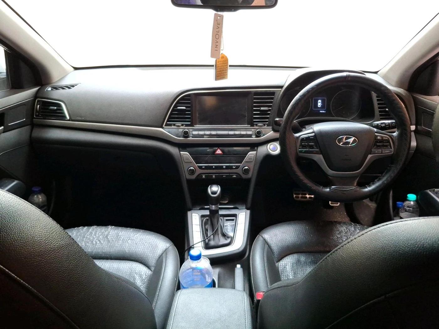 2018 Hyundai New Elantra 2.0 SX(O) AT PETROL, Petrol, Automatic, 82,674 km, interior