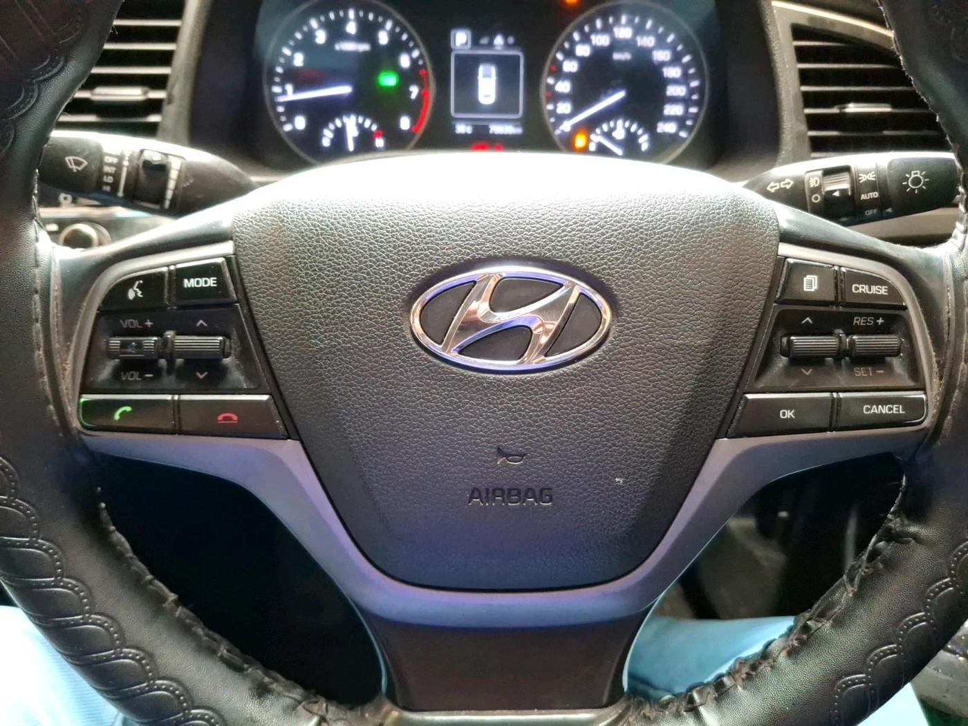 2018 Hyundai New Elantra 2.0 SX(O) AT PETROL, Petrol, Automatic, 82,674 km, interior