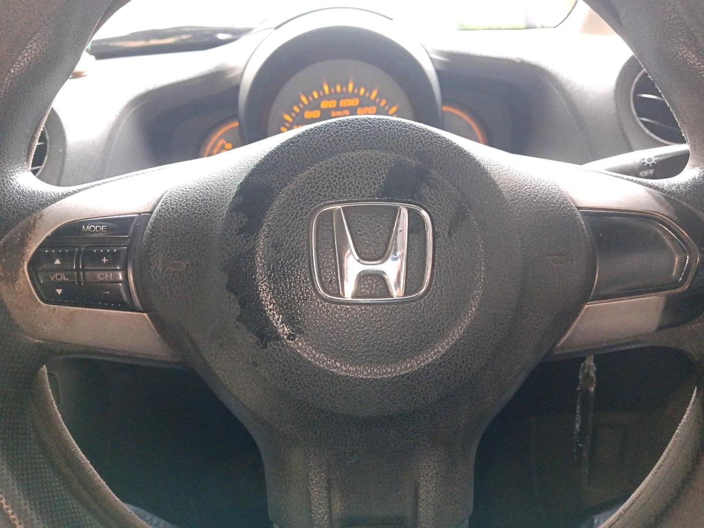 2014 Honda Amaze 1.2L I-VTEC S, Petrol, Manual, 2,22,655 km, interior