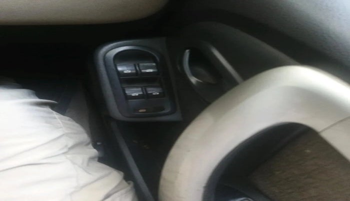 2012 Renault Duster 85 PS RXL DIESEL, Diesel, Manual, 2,18,341 km, interior