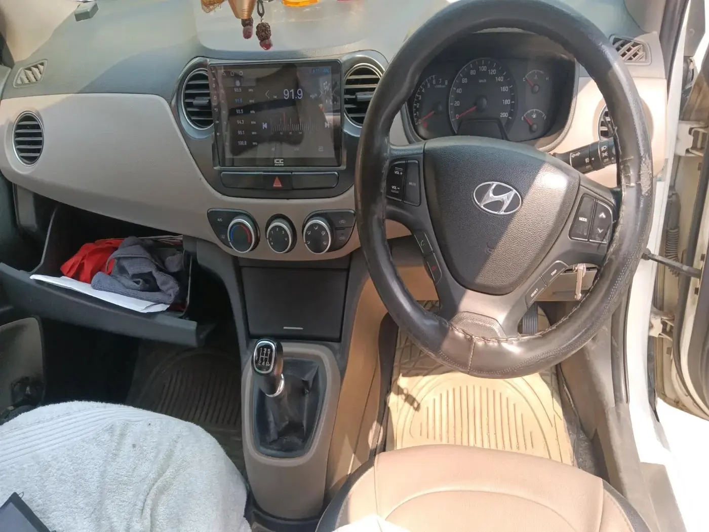 2016 Hyundai Xcent S (O) 1.2, Petrol, Manual, 89,655 km, interior