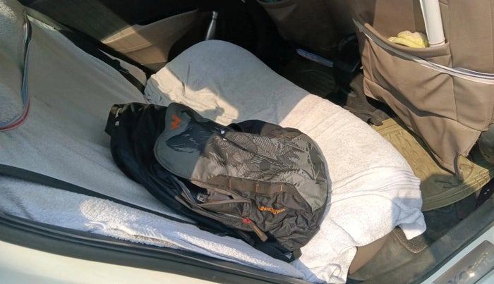 2016 Hyundai Xcent S (O) 1.2, Petrol, Manual, 89,002 km, interior