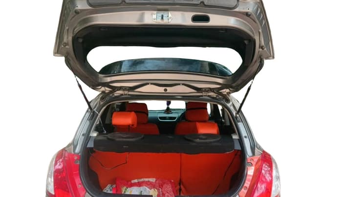 2017 Maruti Swift LXI (O), Petrol, Manual, 63,189 km, exterior