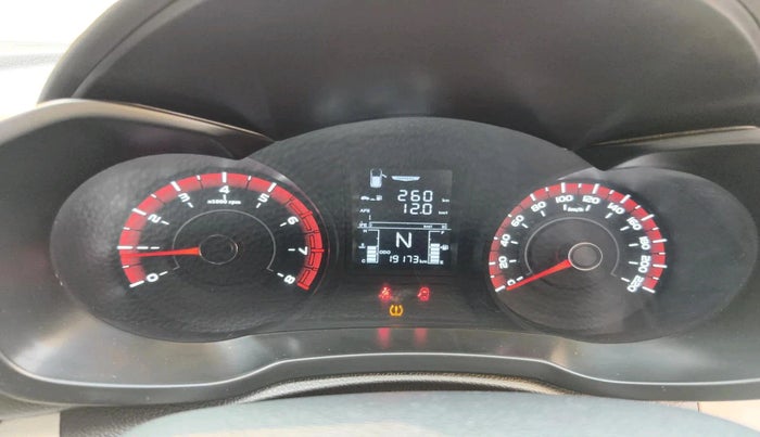 2022 Mahindra XUV300 W6 1.2 PETROL, Petrol, Manual, 19,173 km, interior