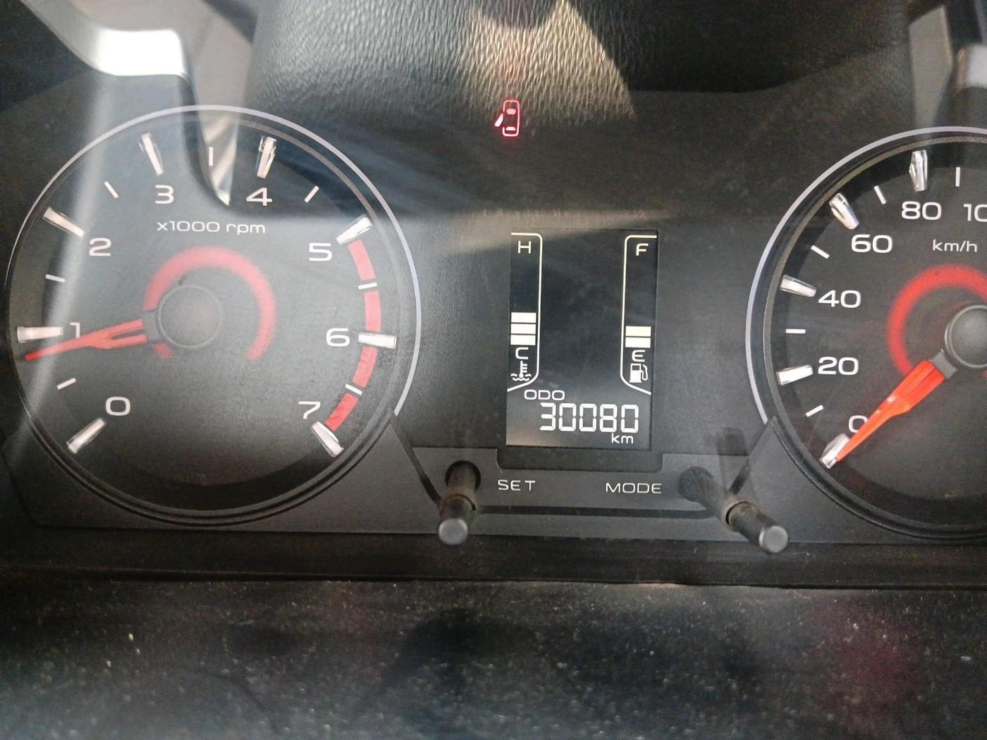 2016 Mahindra Kuv100 K6 6 STR, Petrol, Manual, 38,080 km, interior