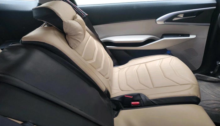 2023 KIA CARENS PRESTIGE 1.5 DIESEL IMT 7 STR, Diesel, Manual, 21,750 km, interior