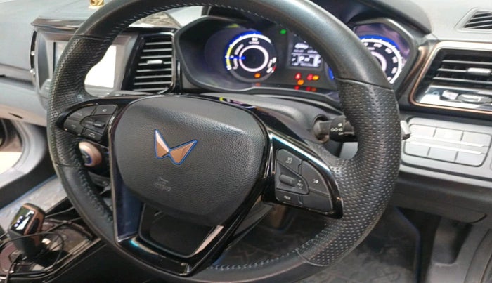 2023 Mahindra XUV400 EL 7.2 KW, Electric, Automatic, 48,213 km, interior